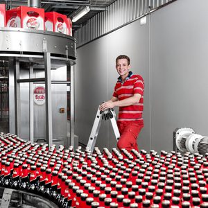 Frueh koelsch Unternehmen Brauerei Flaschenabfuellung1